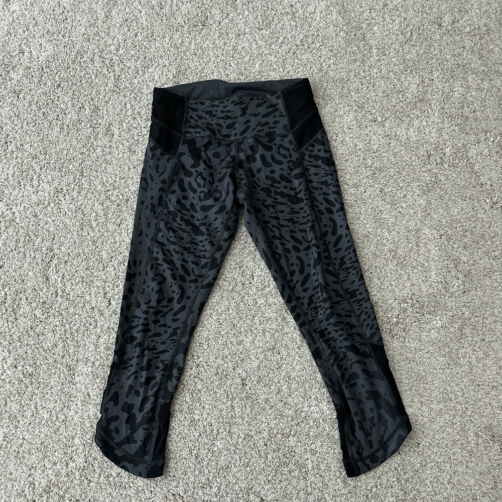 Lululemon Athletica Black Leopard Print Leggings 4
